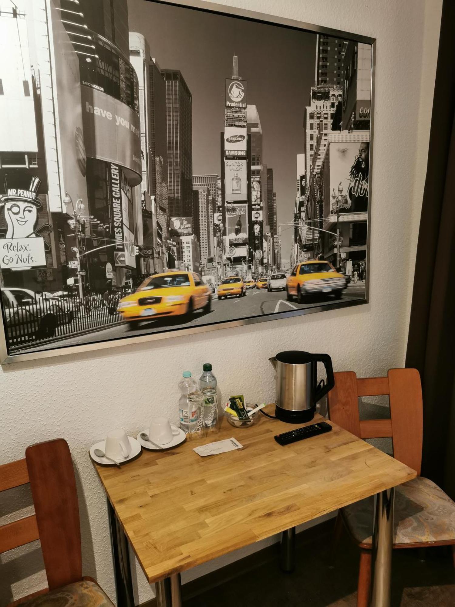 See Lord Hotel Kaiserslautern Room photo