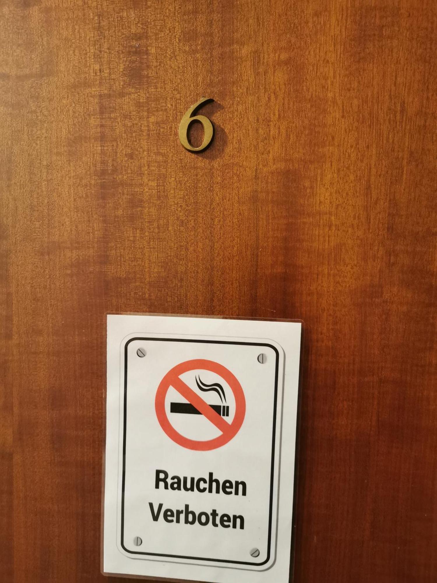 See Lord Hotel Kaiserslautern Room photo